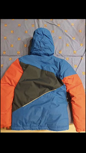 Детская куртка (2 фото из 3)