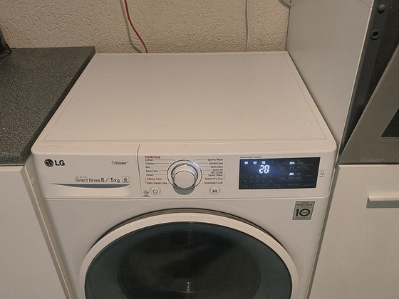 Pesumasin kuivati LG ThinQ 8/5 kg