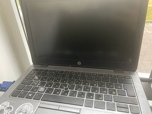HP ноутбук (2 фото из 5)