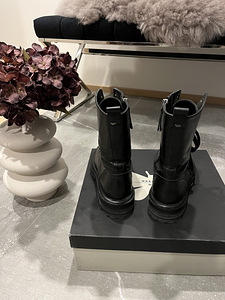 MaxMara saapad 38 suurus (3 foto / 4)