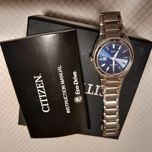 CITIZEN (3 foto / 6)