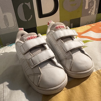 Adidas s. 24