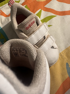 Adidas р. 24 (2 фото из 2)