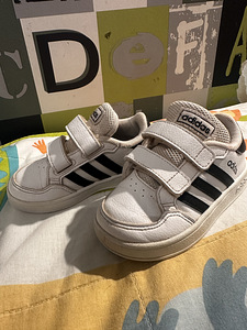 Adidas р. 23 (1 фото из 2)