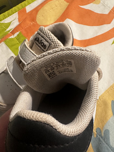 Adidas р. 23 (2 фото из 2)