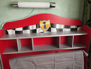 Детский письменный стол Kalune Design Race Cup (3 фото из 5)