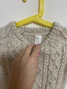 Свитер H&M (3 фото из 3)