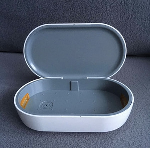 Juhtmevaba laadija/ UV steriliseerija (2 foto / 3)