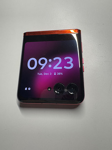 Motorola Razr 40 Ultra 256 GB (2 фото из 10)