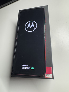 Motorola Razr 40 Ultra 256 GB (10 фото из 10)