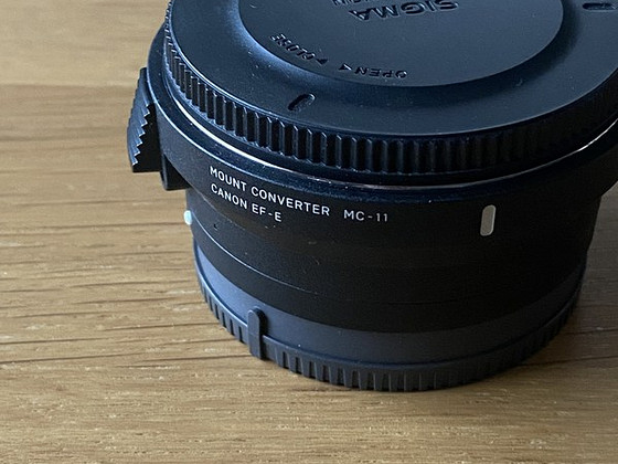 Sigma mount converter MC-11 Canon EF-E for Sony