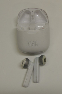 Bluetooth kõrvaklapid JBL Tune 220TWS + dok (5 foto / 6)