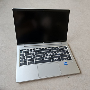 HP Probook 440 G10 i5-1335U 8gb 256GB 14" Fullhd ips