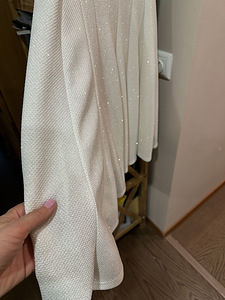 Valge pidukleit sädelevate kaunistustega (2 foto / 6)