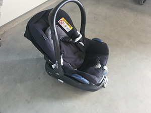Автокресло MAXI COSI FamilyFix. (4 фото из 9)