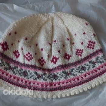 Uus käsitöömustriga villane meeste müts