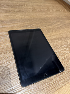 iPad 7gen 128gb (1 фото из 2)