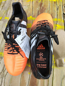 Футбольные бутсы Adidas (2 фото из 7)