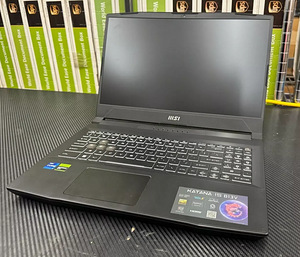 MSI Katana 15 15.6" 1TB SSD, Intel Core i7 13620H, DDR5 64gb (1 foto / 3)