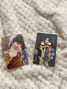 K-pop photocard (1 foto / 2)
