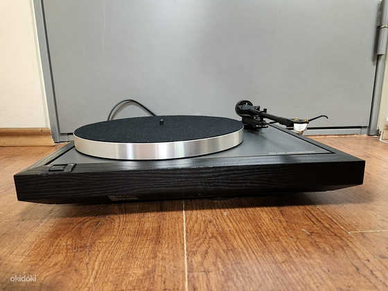 Проигрыватель с ременным приводом Linn Axis с электронным уп