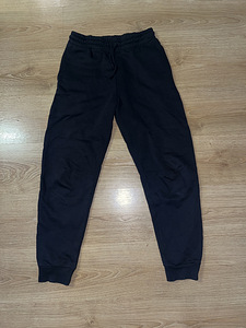 Черные брюки Zara (1 фото из 2)