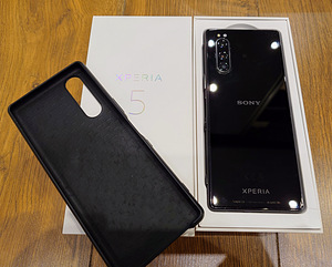 Sony Xperia 5 (2 foto / 4)