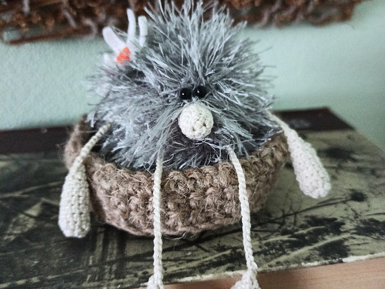 Вязаная игрушка . Домовёнок.