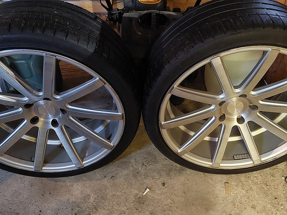 Valuveljed koos suve rehvidega 22" CorSpeed