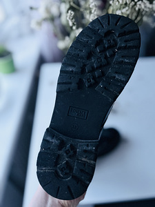 Tommy Hilfiger lakknahast saapad, 38 (8 foto / 8)