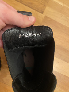 Ботинки женские (4 фото из 5)
