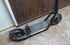 Электросамокат Ecoscooter N65 Navee + зарядка (4 фото из 5)