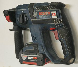 Puurvasar Bosch GBH18 V-EC + Aku 6,0Ah (6 foto / 6)
