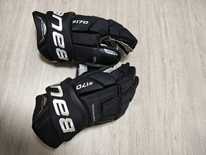 Küünarnukikaitsmed CCM Supreme S170, suurus 15" (38 cm). (1 foto / 2)
