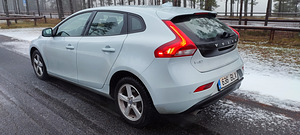 VOLVO V40 (3 фото из 15)