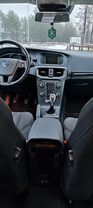VOLVO V40 (7 фото из 15)