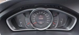 VOLVO V40 (8 фото из 15)