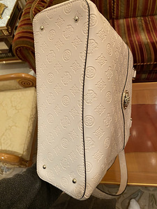 Сумочка Guess (6 фото из 6)