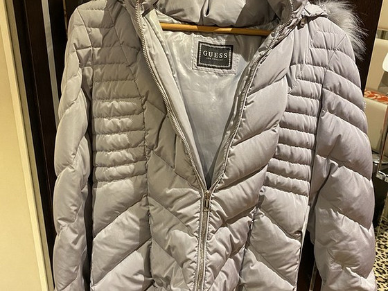 Зимнее пальто Guess
