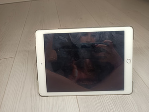 iPad air 2 (3 foto / 3)