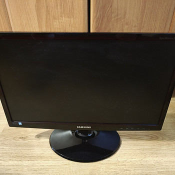SAMSUNG S22B350H Series 3 Full HD LED Монитор на запчясти