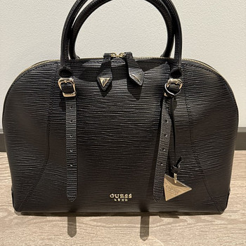 Guess LUXE кожаная сумка