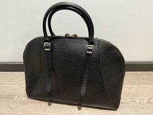 Guess LUXE кожаная сумка (4 фото из 4)