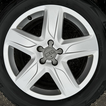 18" Audi originaalveljed 5x112 + naastrehvid 235/55/18