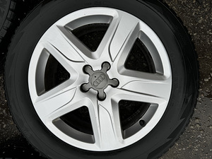 18" Audi originaalveljed 5x112 + naastrehvid 235/55/18 (4 foto / 8)