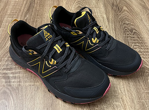 New Balance tossud, s 44 (1 foto / 4)