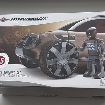 Automoblox X9 SUV / S9 Police Car / T900 Truck
