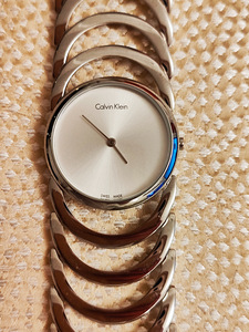 Naiste käekellad Calvin Klein (3 foto / 3)