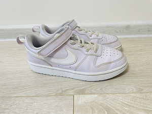 Кроссовки Nike размер 35 (2 фото из 2)