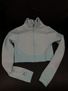 Спортивный комплект (3 фото из 4)